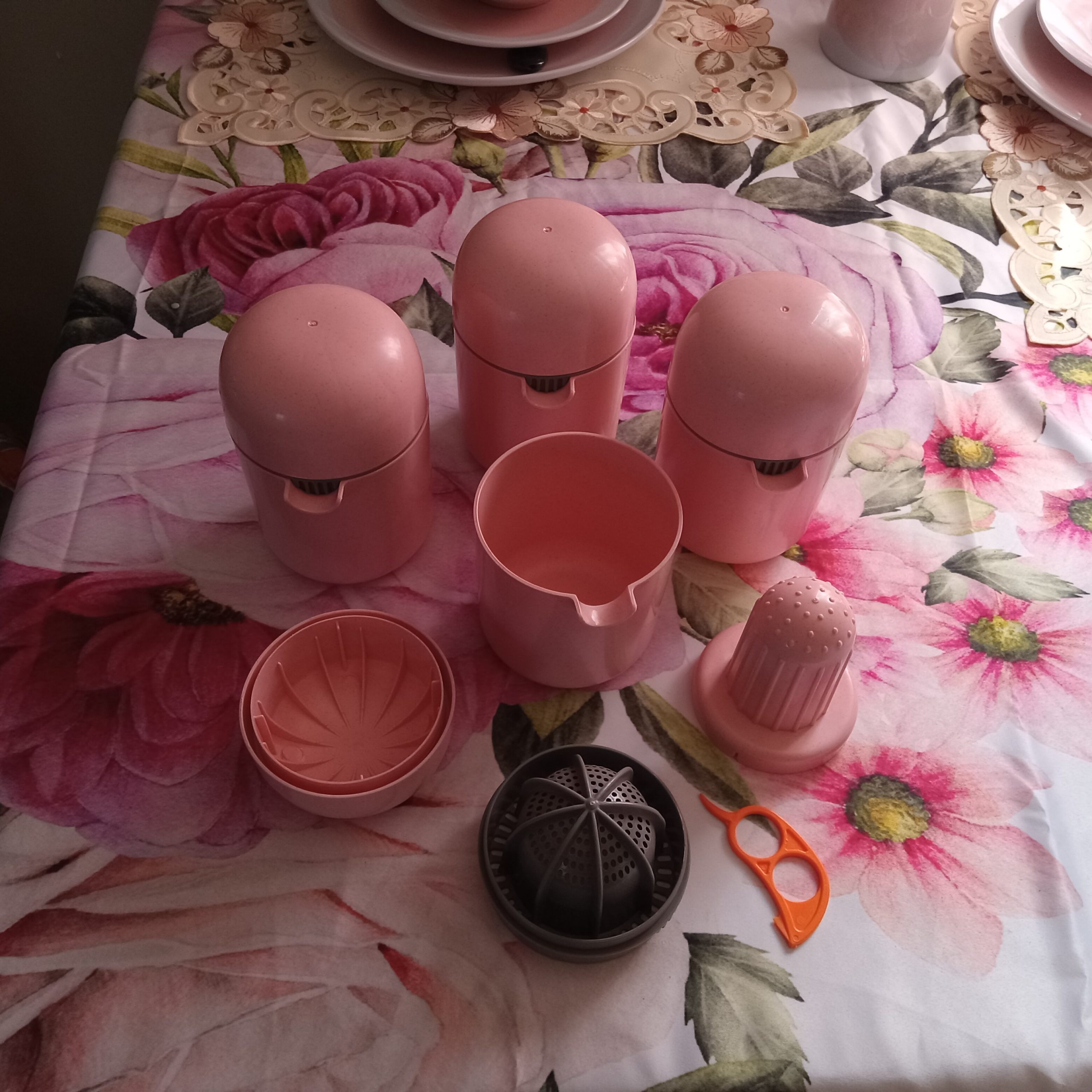 pink portable manual juicer set review