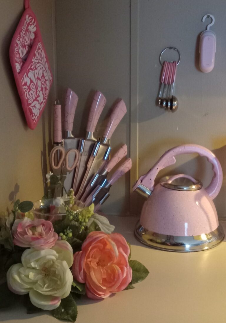 Pretty Pink Kitchen Transformation: DIY Pink Kitchen on a Budget