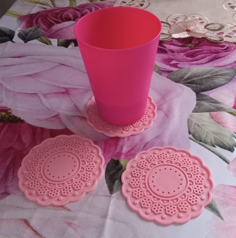 The Truth About Pink Silicone Coaster Set: Beauty vs. Functionality