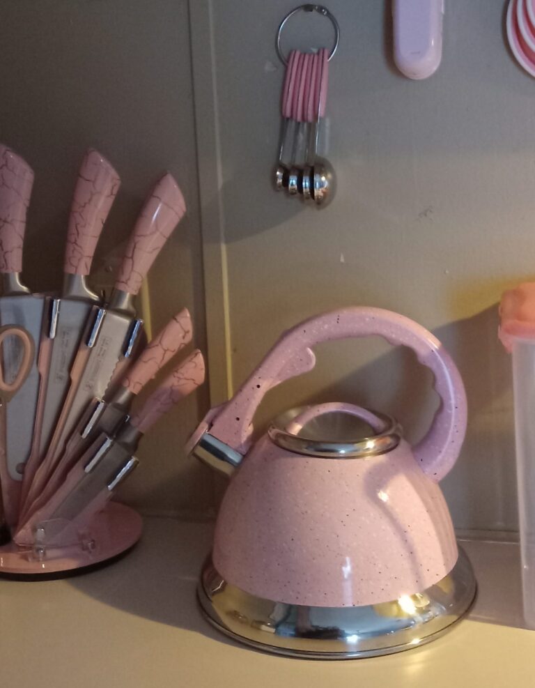 A Delightful Addition to Your Tea Time: Precious Pink Tea Kettle Review