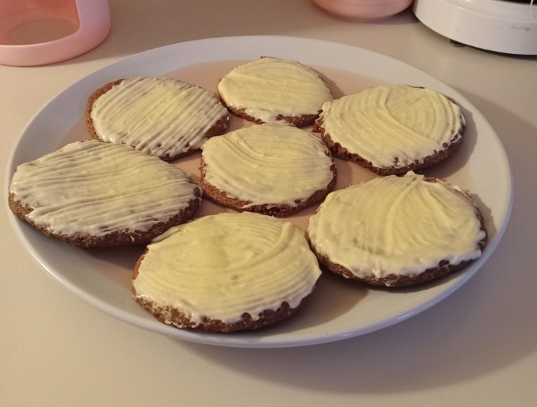 Irresistible Red Velvet Cookies with Cream Cheese Frosting: A Southern Delight