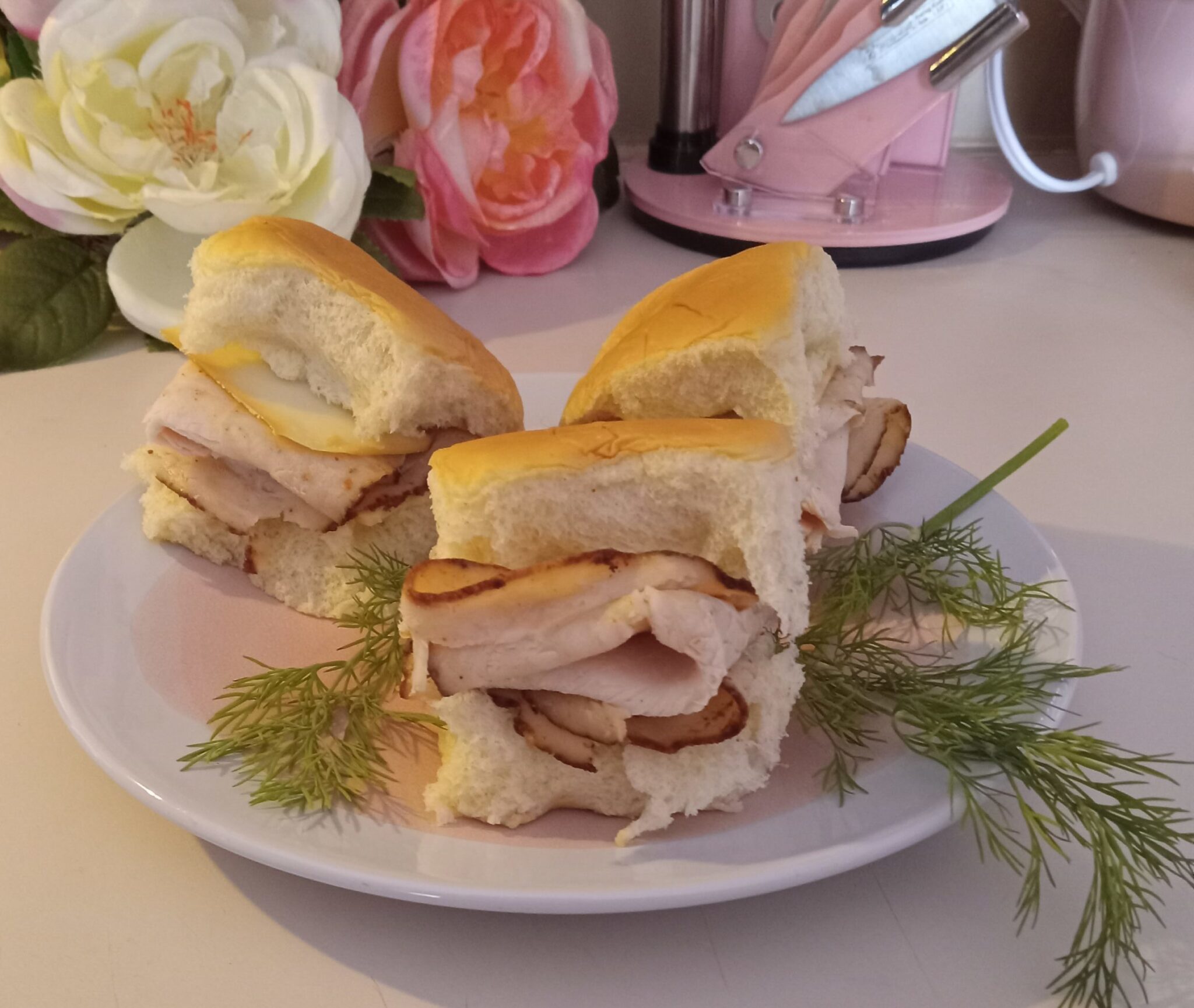 turkey sliders, Gruyere sliders, Hawaiian roll sliders, blackened turkey sliders, party appetizers, easy slider recipe, cheesy sliders, turkey and cheese sliders, quick party recipes, Turkey & Gruyere Sliders