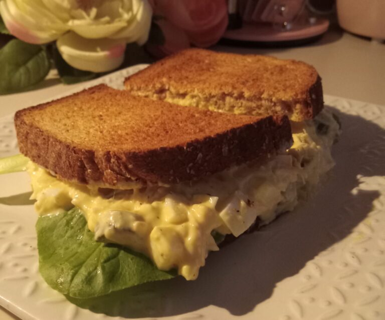 Creamy Chicken Salad: A Simple, Flavorful Recipe for Sandwiches