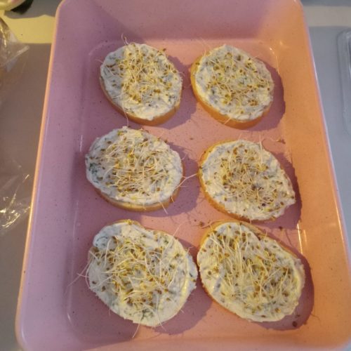 Toastettes With Herbed Cream Cheese Recipe