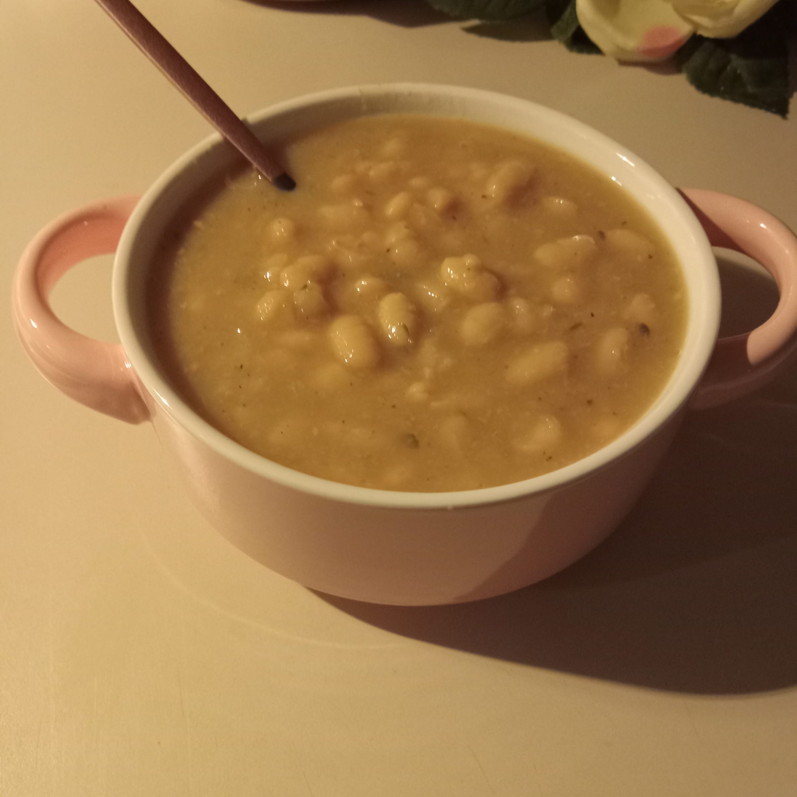 Slow Cooker Southern White Beans Recipe