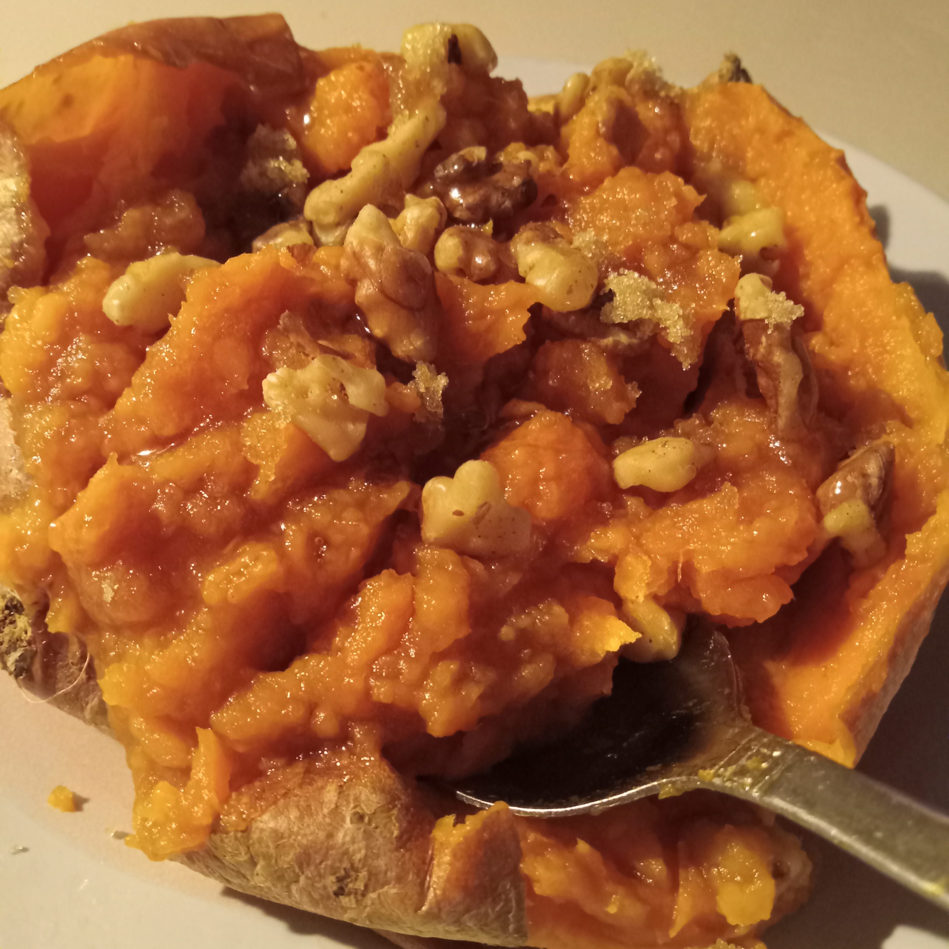 Baked Candied Walnut Sweet Potato