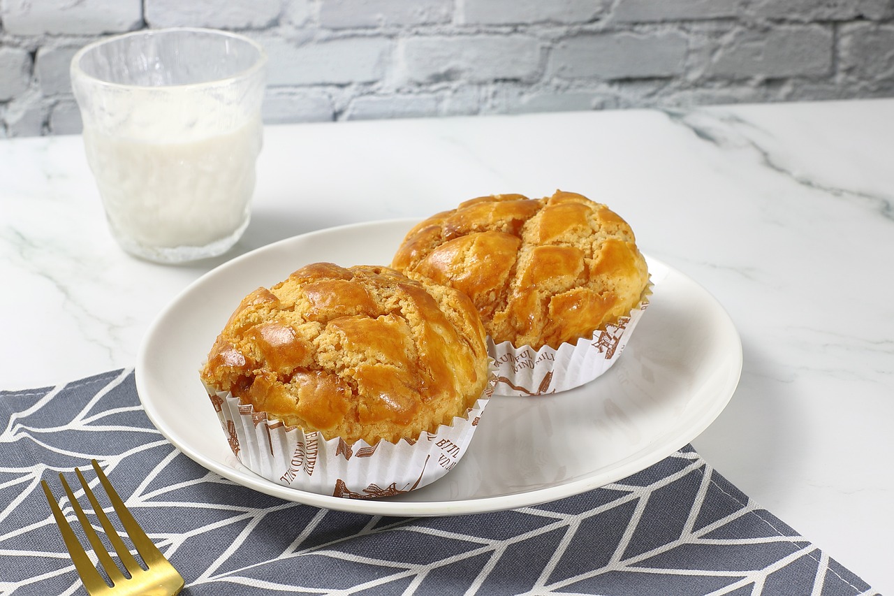 pineapple coconut muffins