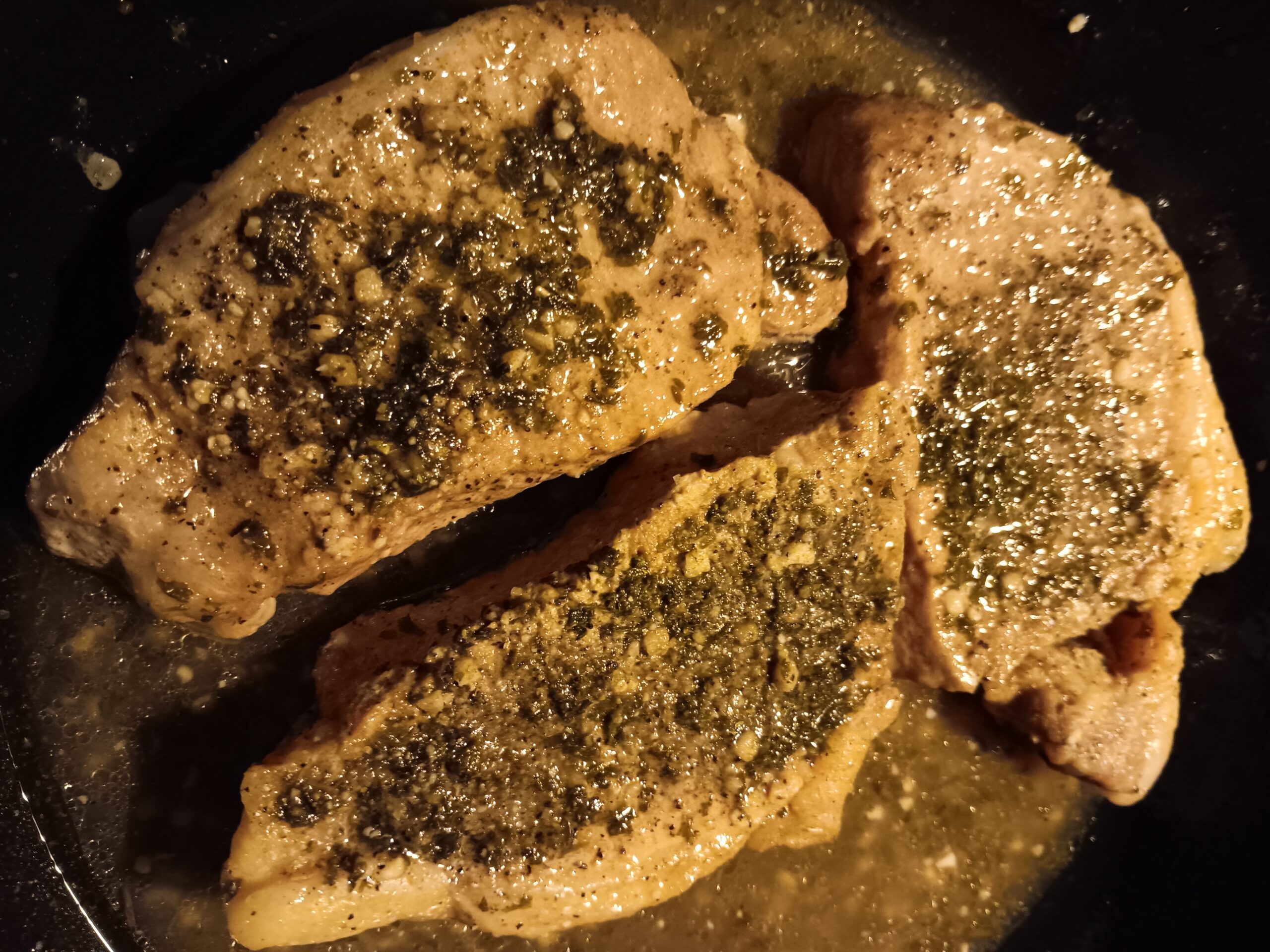 easy southern lemon pepper skillet seared pork chops recipe sincere scribbles