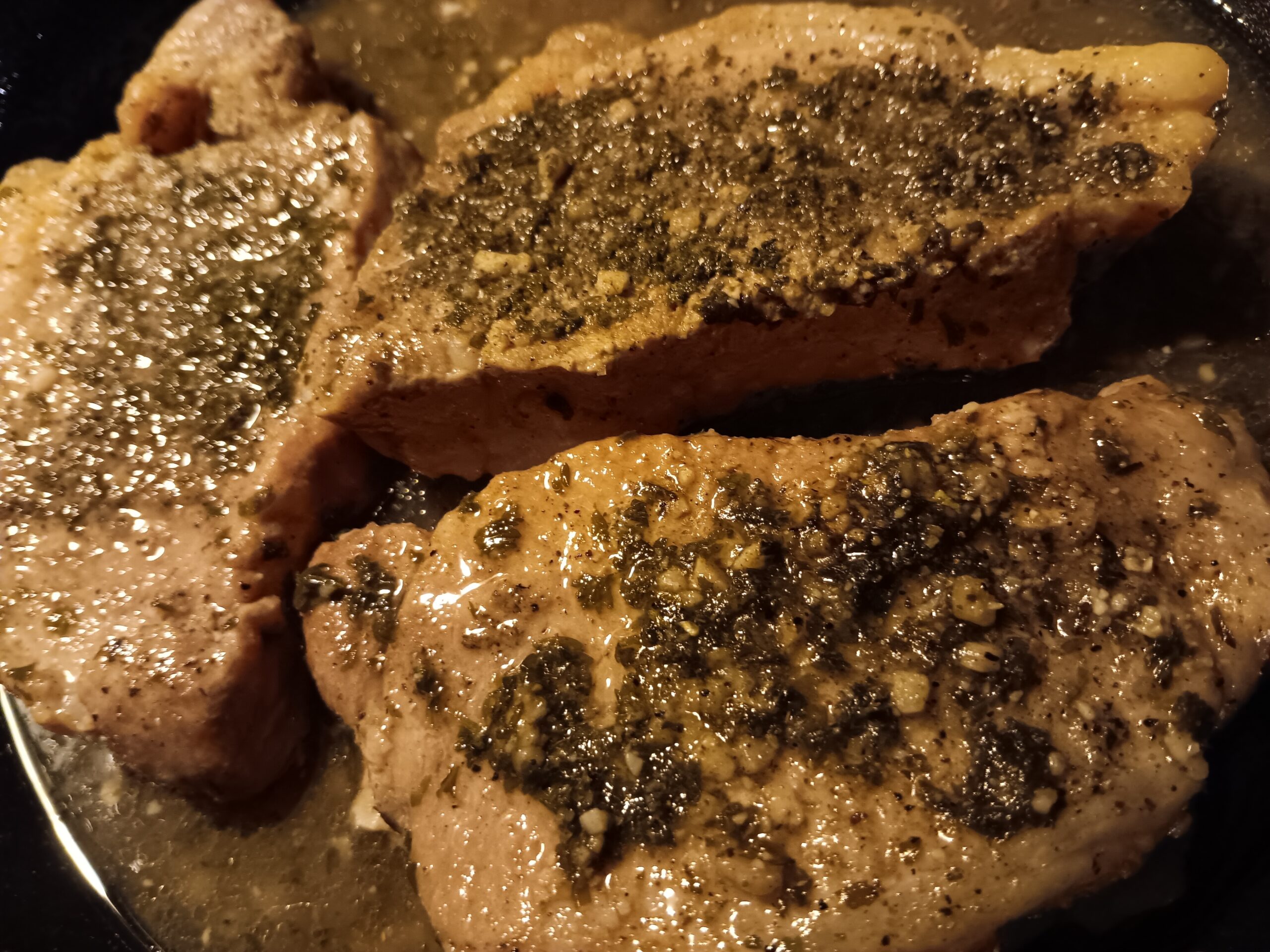 easy southern lemon pepper skillet seared pork chops recipe sincere scribbles