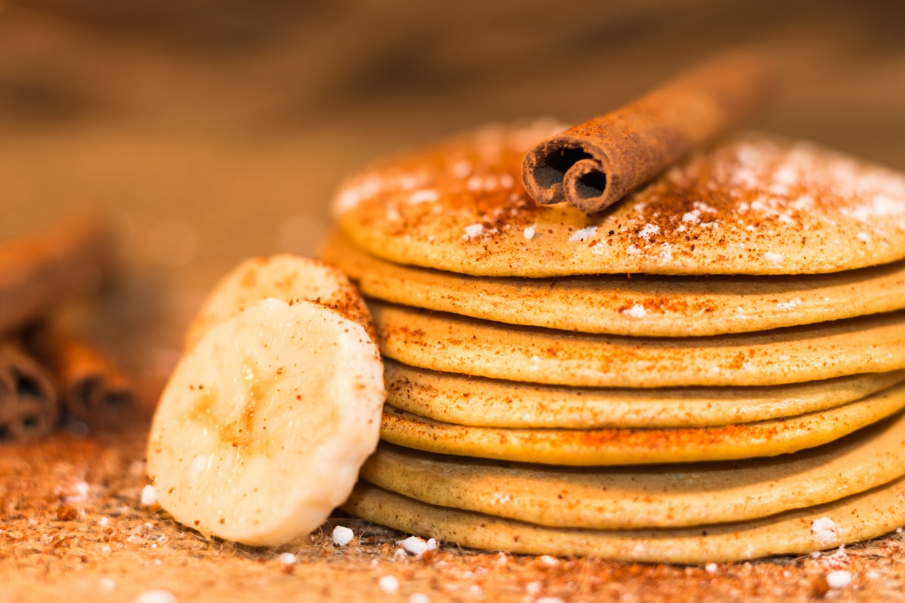 Cinnamon pancakes pecan pancakes fluffy pancakes breakfast recipes easy pancake recipe cozy breakfast brunch ideas homemade pancakes warm spices nutty pancakes