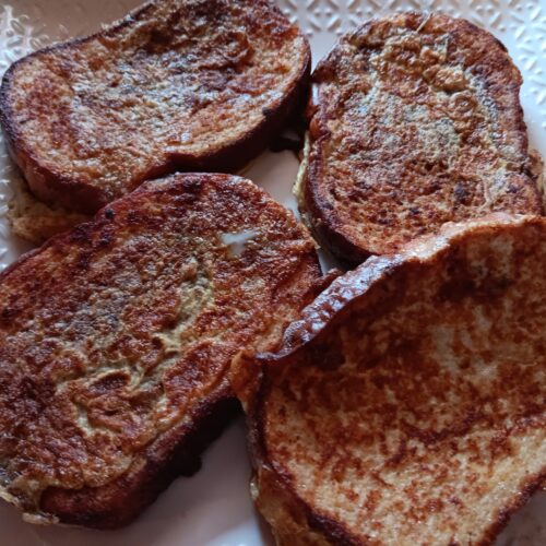 Southern breakfast recipe Cinnamon Vanilla French Toast easy French toast recipe Southern French toast Sincere Scribbles breakfast recipes